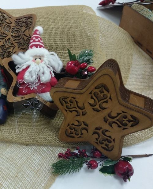 Wooden Star Holiday Decor Free laser cut files
